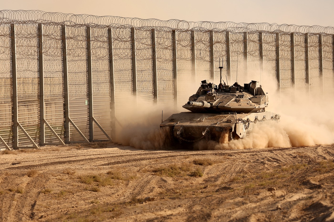 Izraelski tank na meji med Izraelom in Gazo