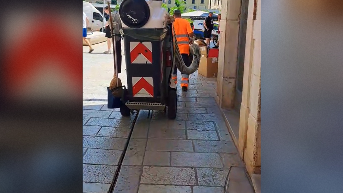 Čiščenje ulic v Rovinju