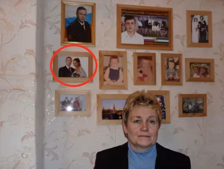 ruska vohuna, fotografija na steni