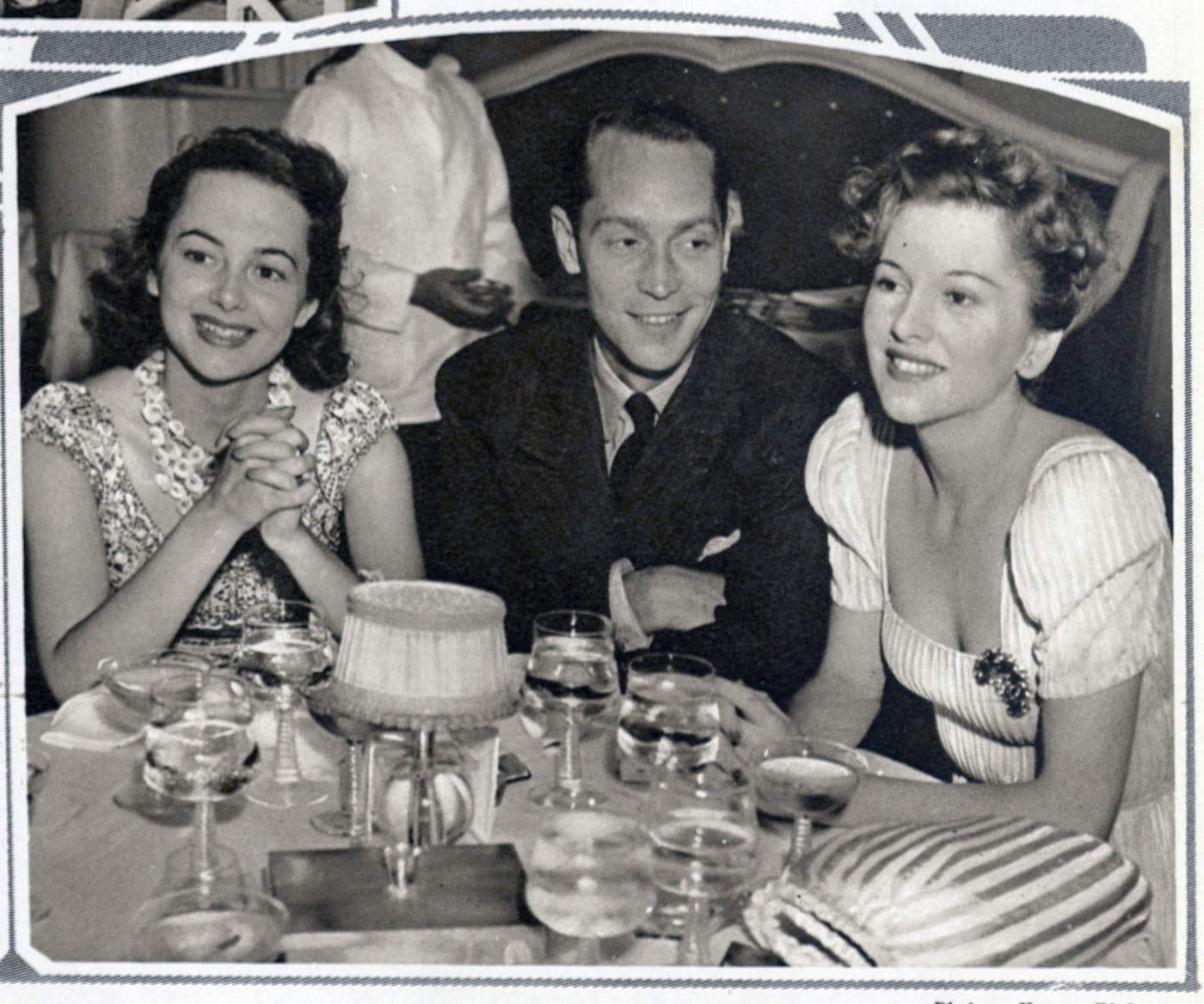Olivia de Havilland in Joan Fontaine
