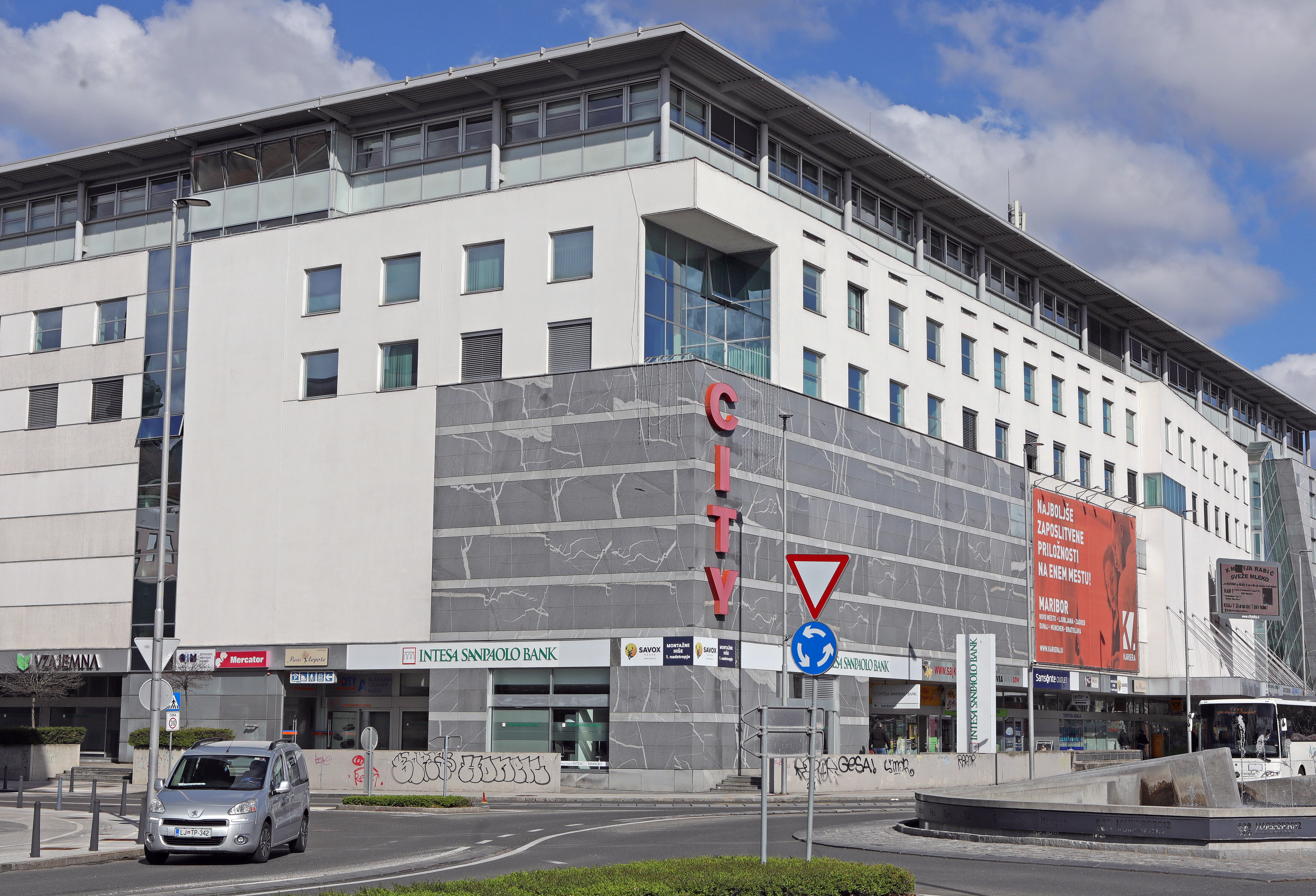 Slovenija Maribor,  14.02.2023 14. Februar 2023 Poslovna stavba City v Mariboru