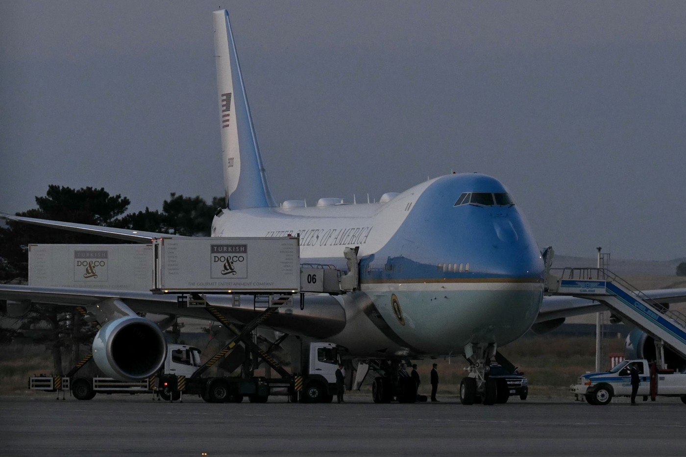 Letalo Air Force One pred odhodom iz Ankare