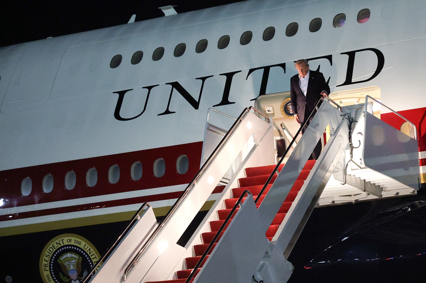 Trump v Washington prispel z novim letalom, ki mu ga je podaril Katar