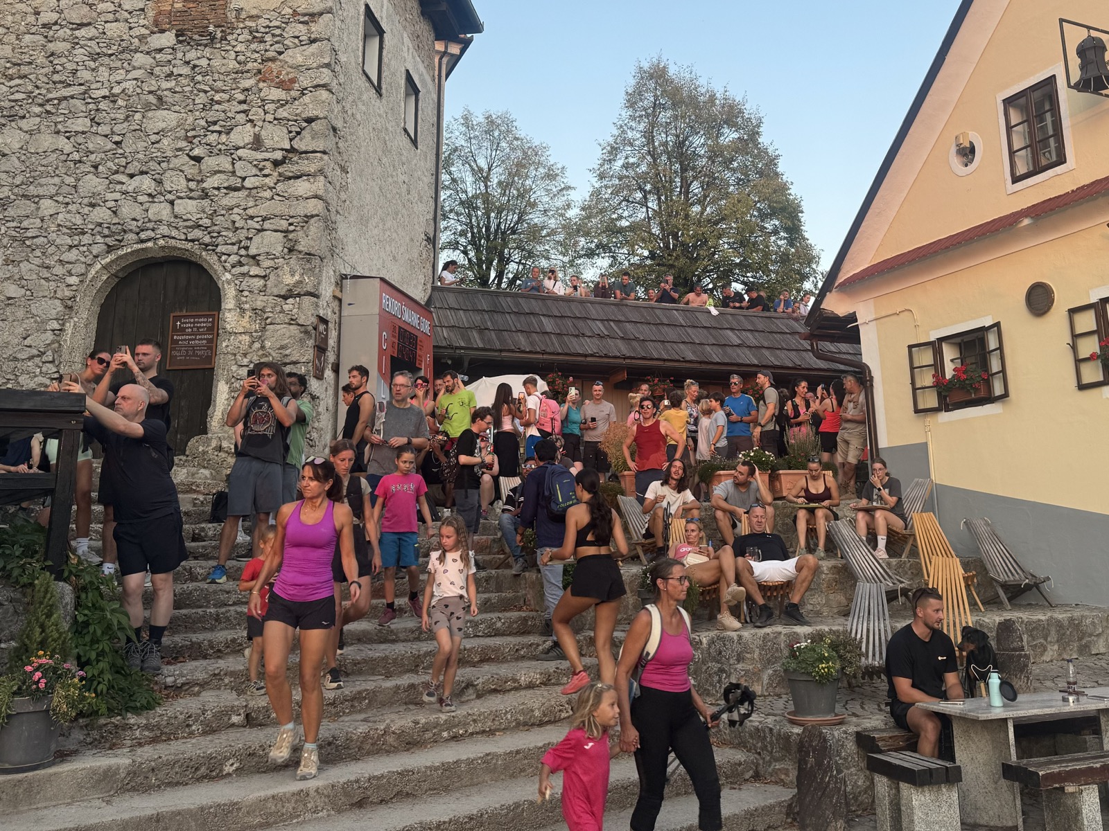 Opazovanje sončnega mrka na Šmarni gori