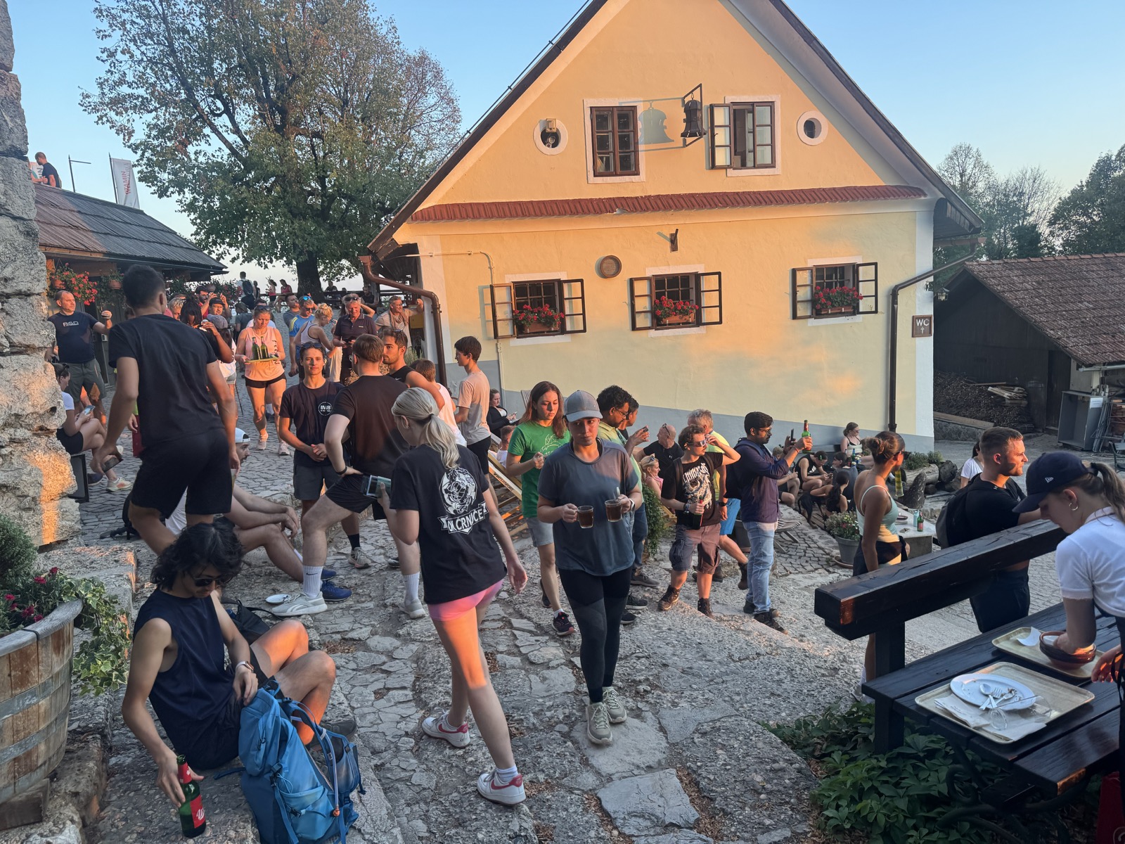 Opazovanje sončnega mrka na Šmarni gori