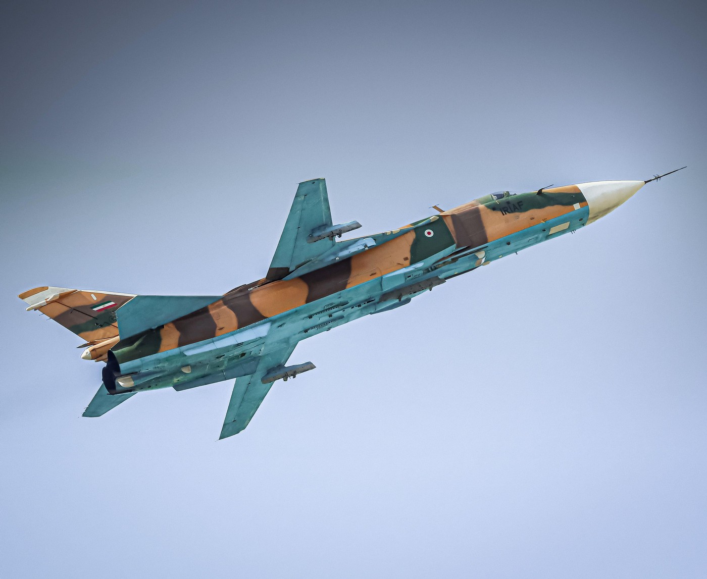 Iransko letalo Su-24