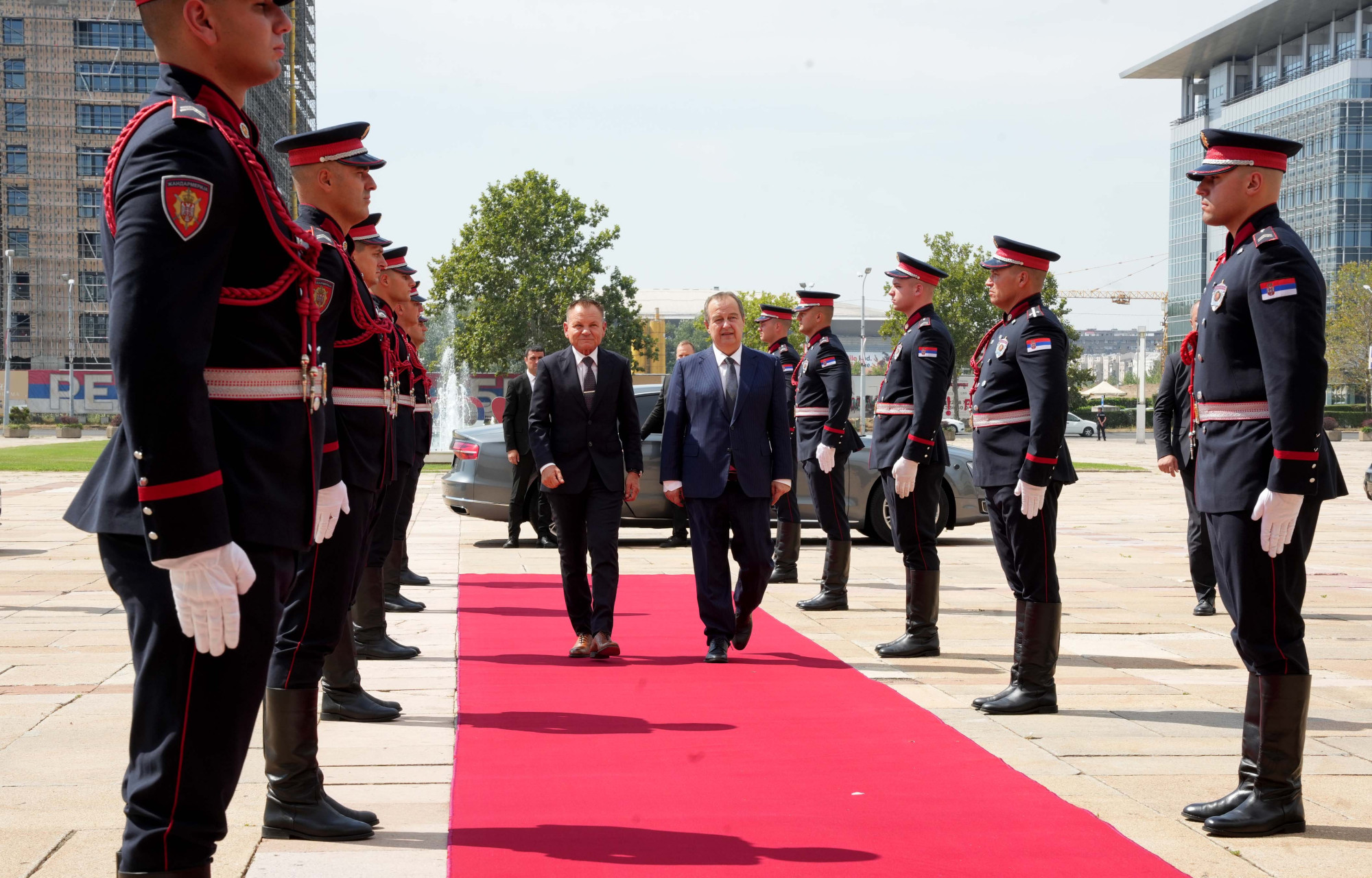 Minister Matoz na obisku pri srbskem notranjem ministru Dačiću