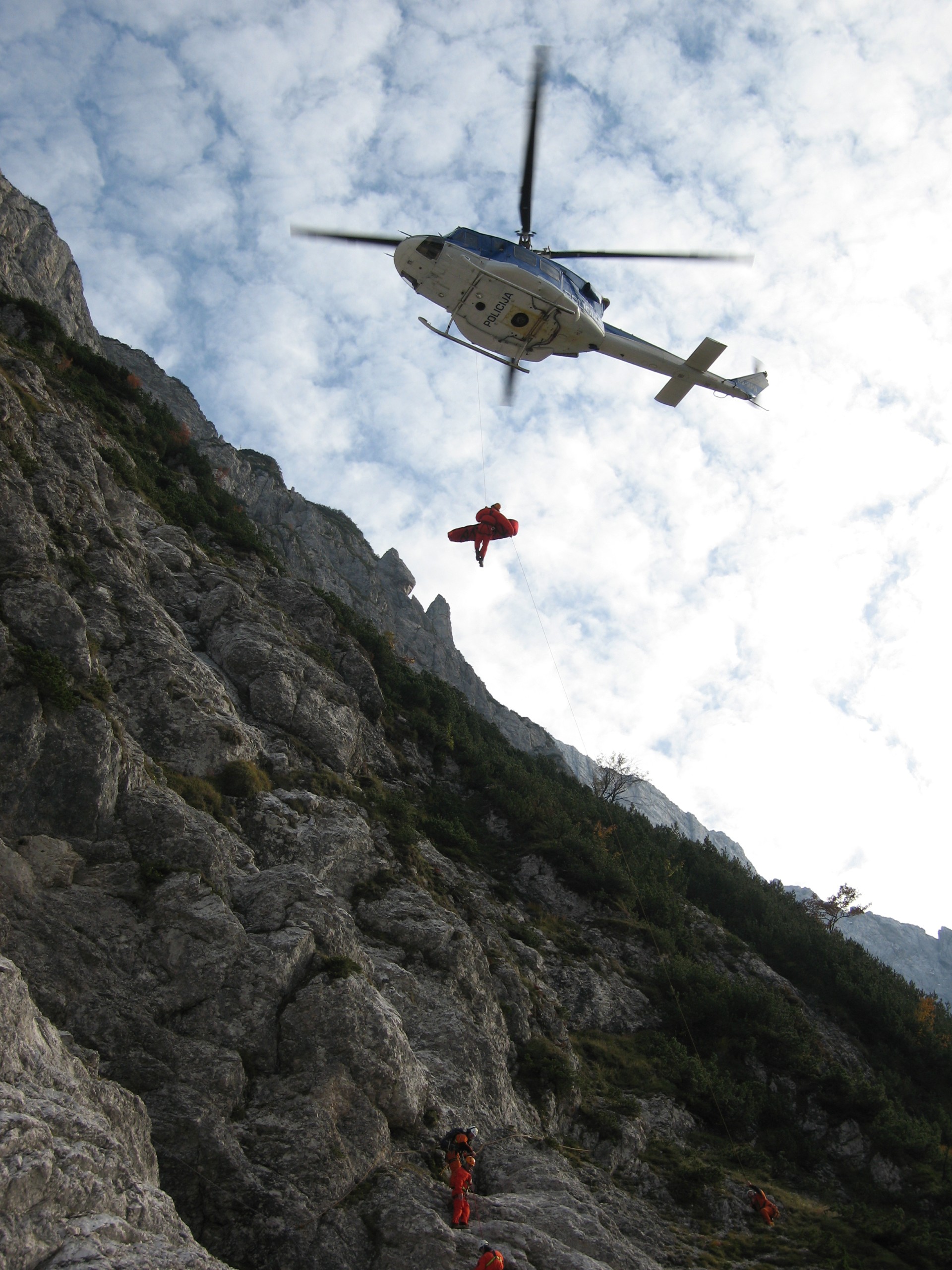 gore, reševanje, helikopter