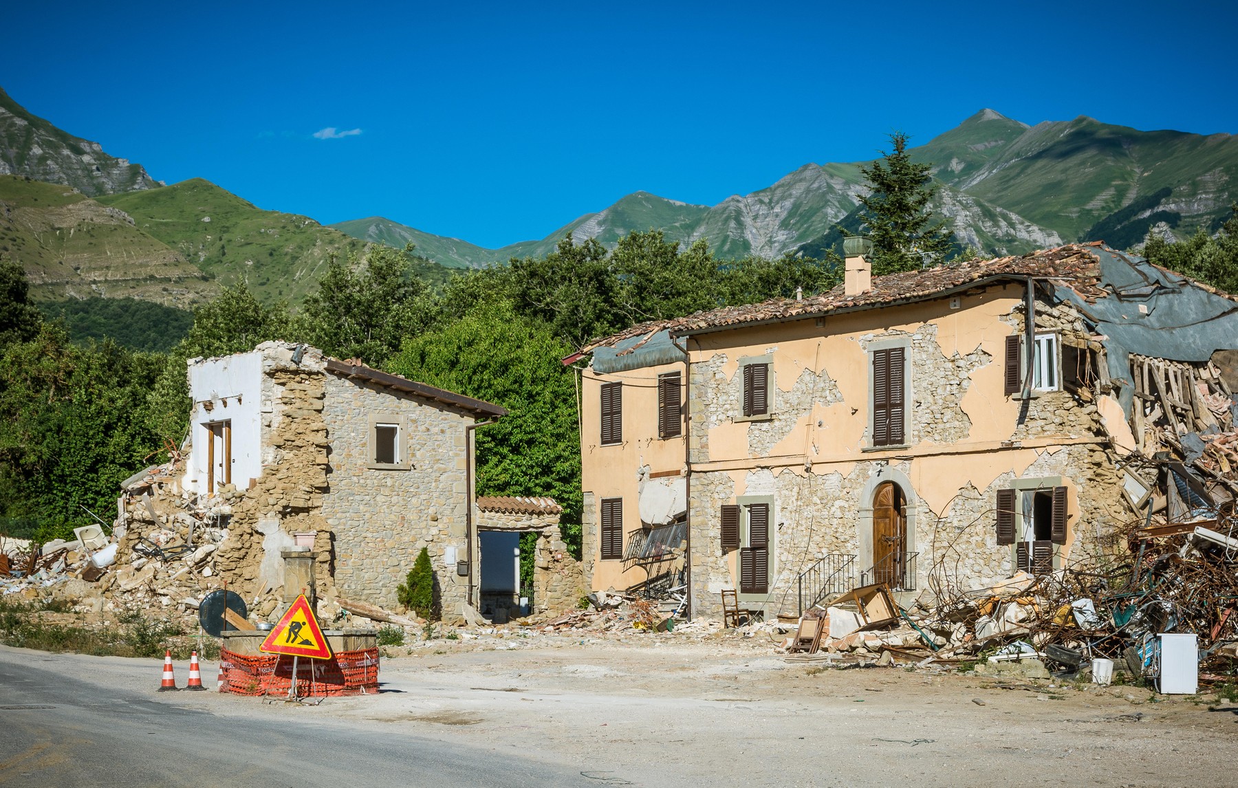 Škoda po potresu v mestu Amatrice