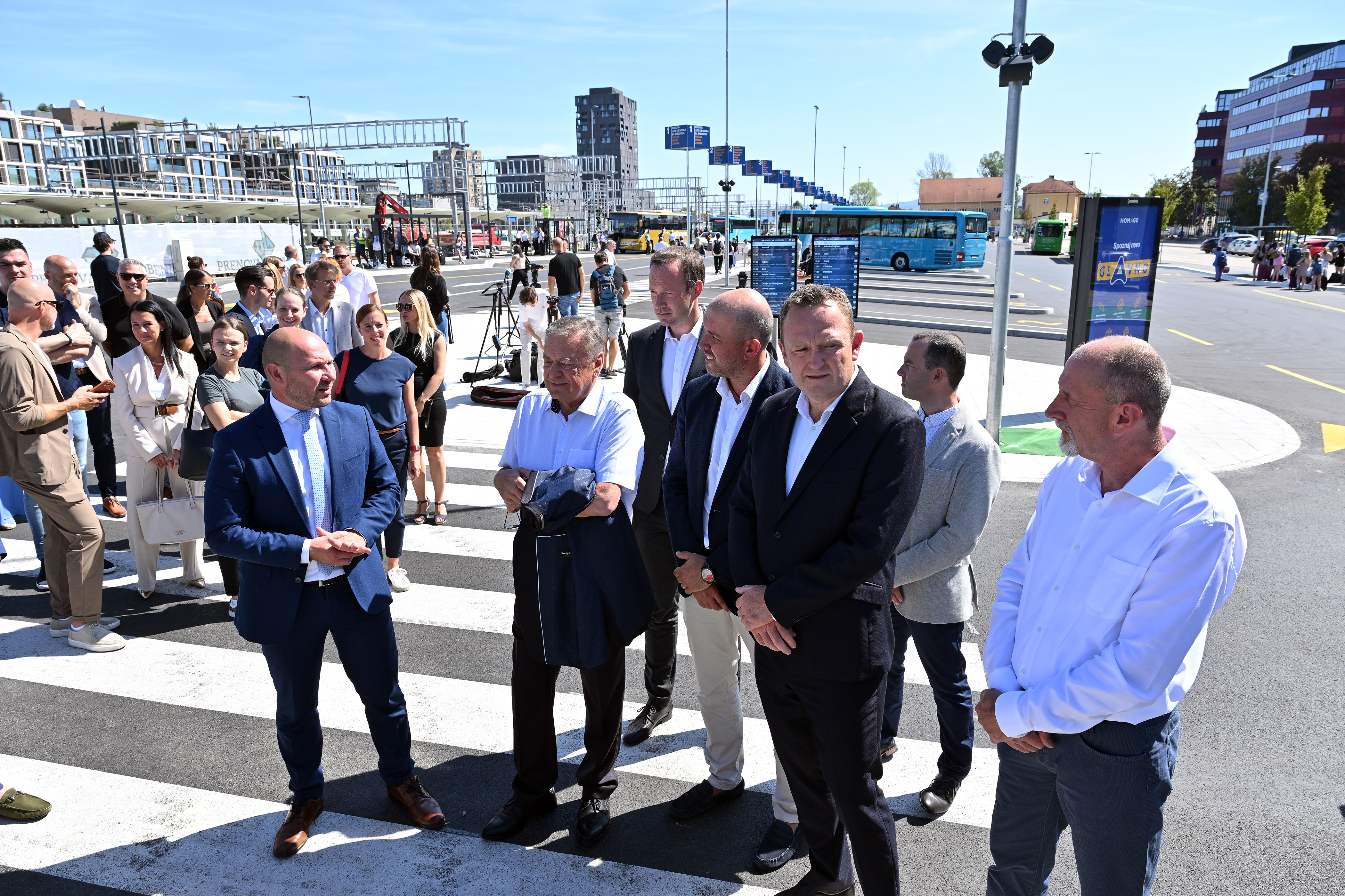 Slovenija, Ljubljana, 24.08.2026Začetek obratovanja začasne nove avtobusne postaje ob Masarykovi cesti, Jernej Vrtovec, Dušan Mes, Miha Tavčar, Zoran Janković, Anton Plankar