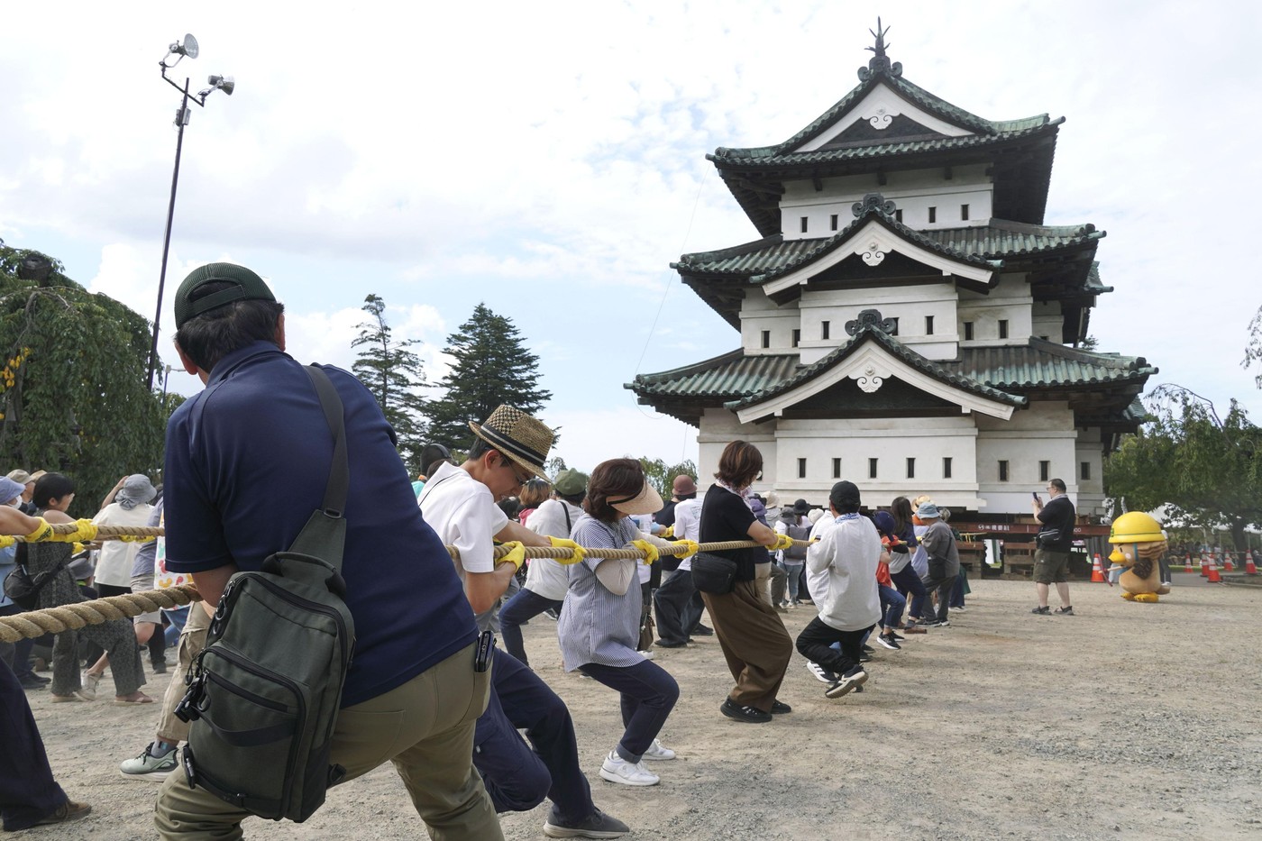 Ročno premikanje gradu Hirosaki