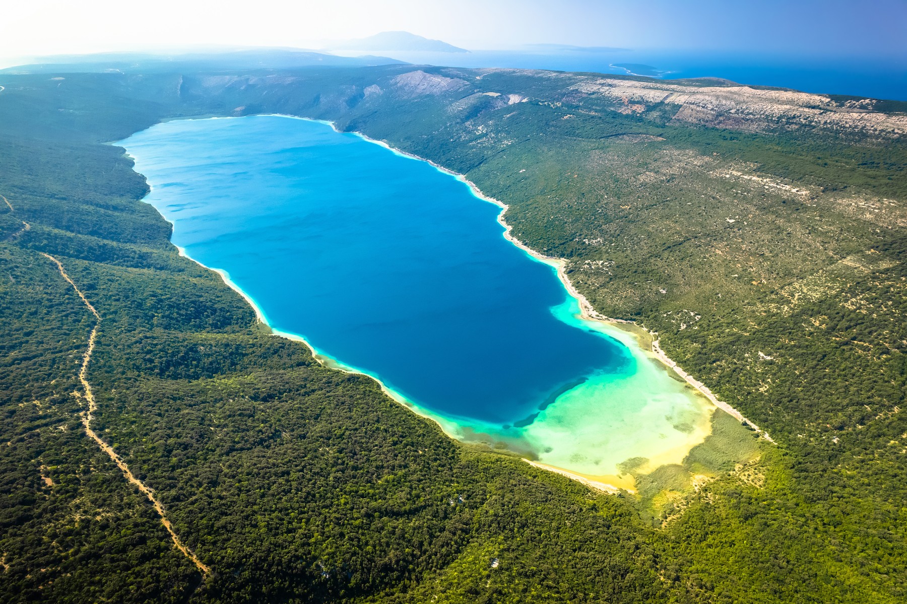 Vransko jezero na Cresu