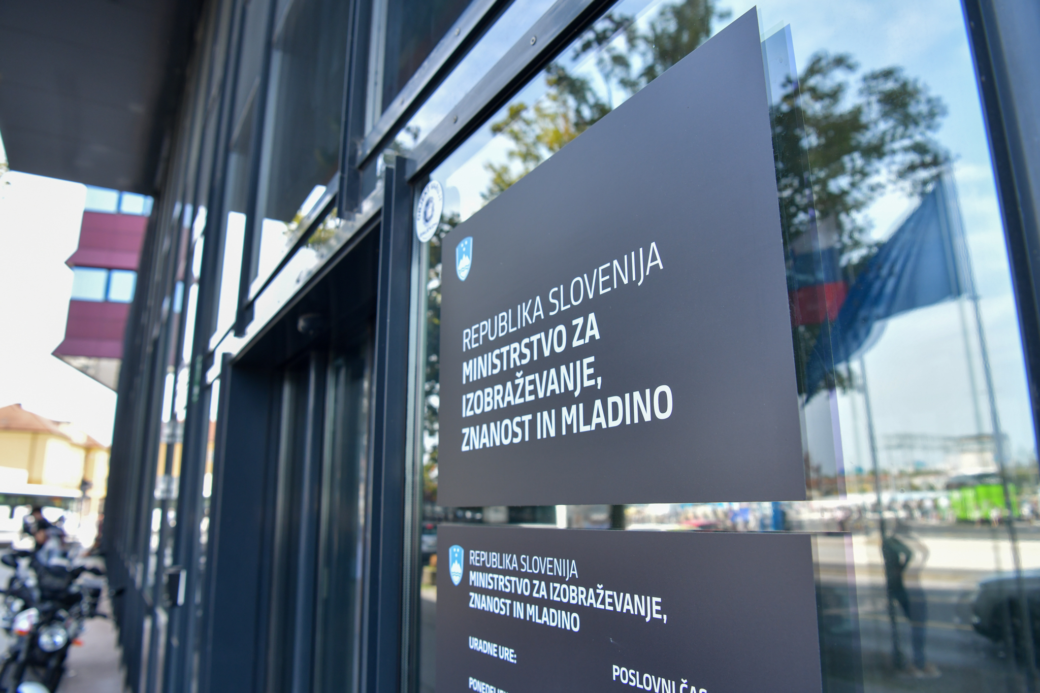 Ministrstvo za izobraževanje, znanost in mladino