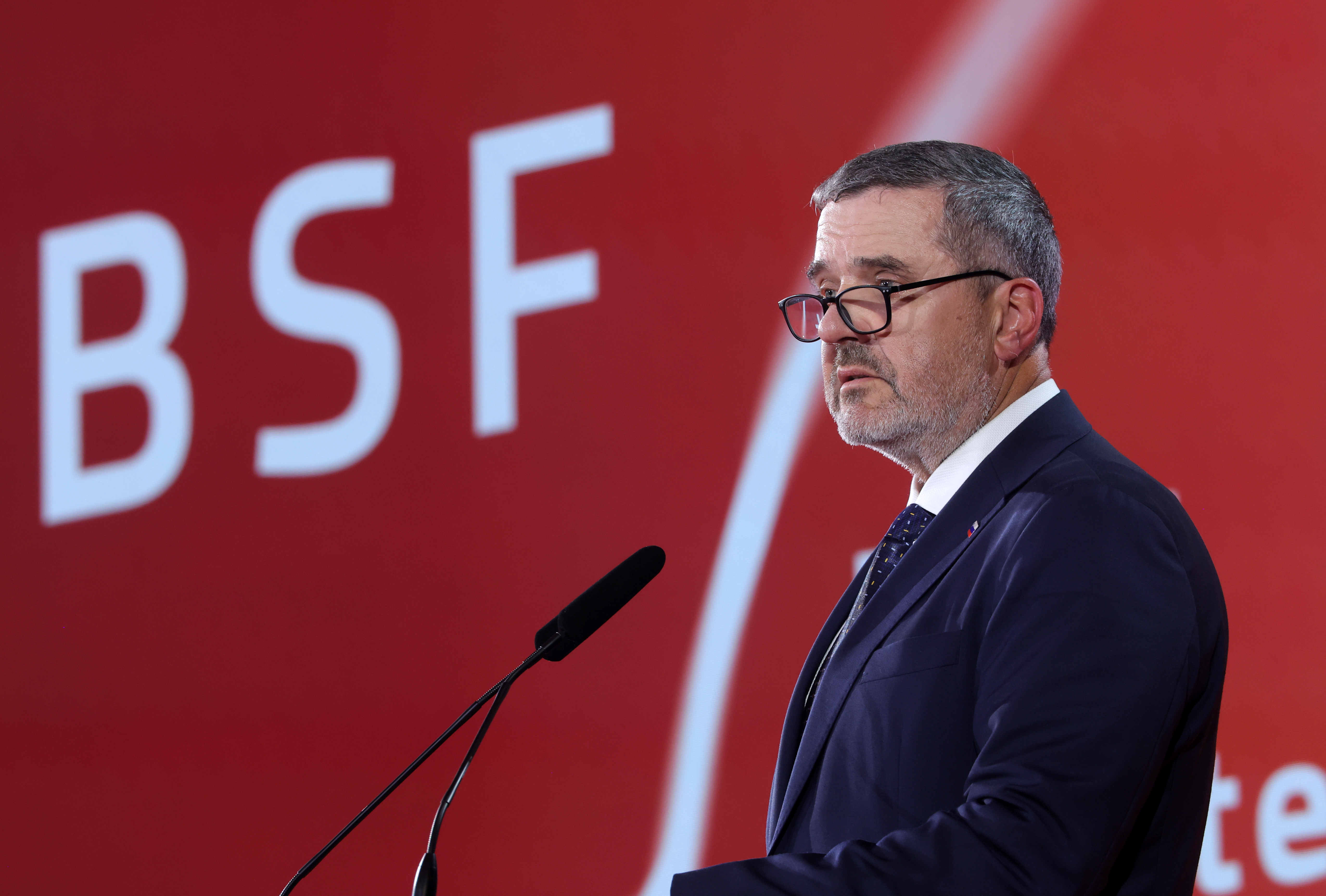 Odprtje Blejskega strateškega foruma z nagovoroma zunanjega ministra Toneta Kajzerja