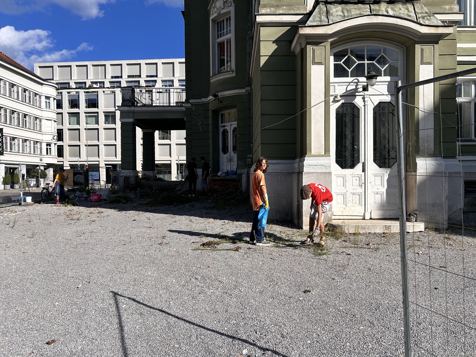Pobuda Dramski vrtnarski krožek pred SNG Drama Ljubljana