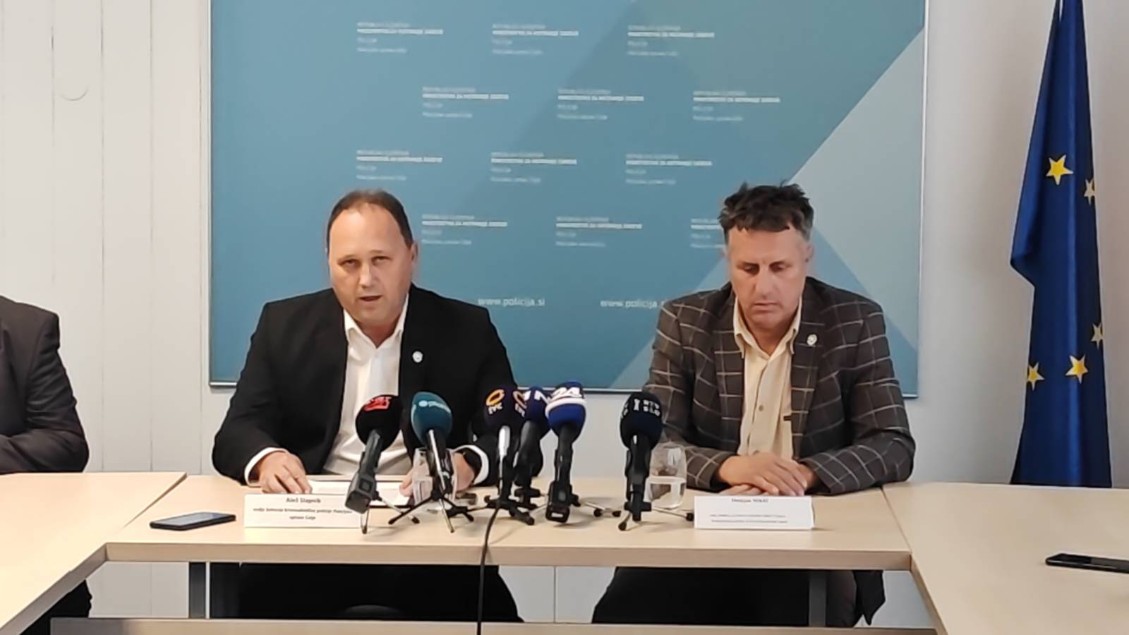 policija laško Damjan Miklič in vodja sektorja kriminalistične policije Policijske uprave Celje Aleš Slapnik
