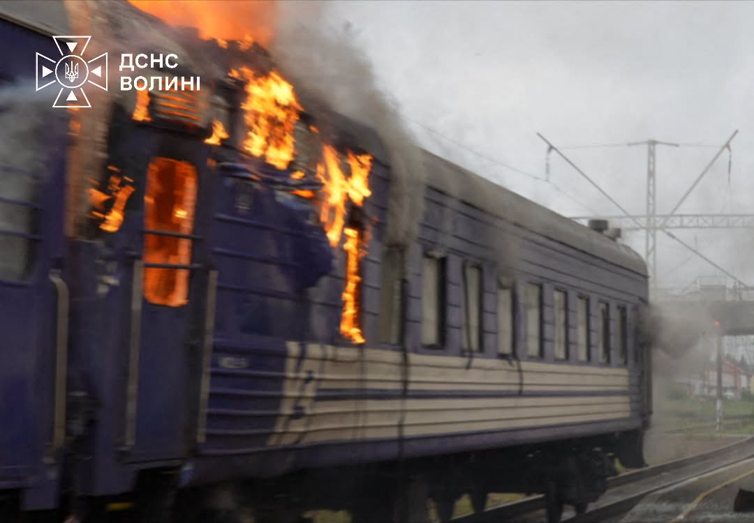 Ukrajinski vlak na meji s poljsko, ki je bil prejšnji teden tarča ruskega napada