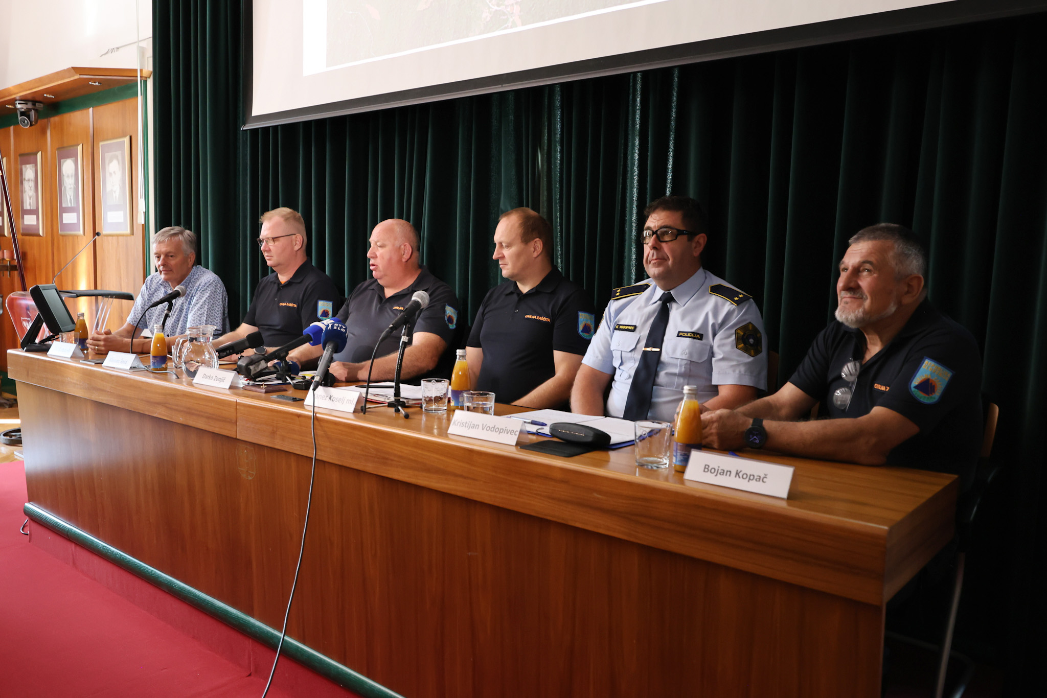 Predstavitev odstranitve neeksplodiranega ubojnega sredstva pri Globokem