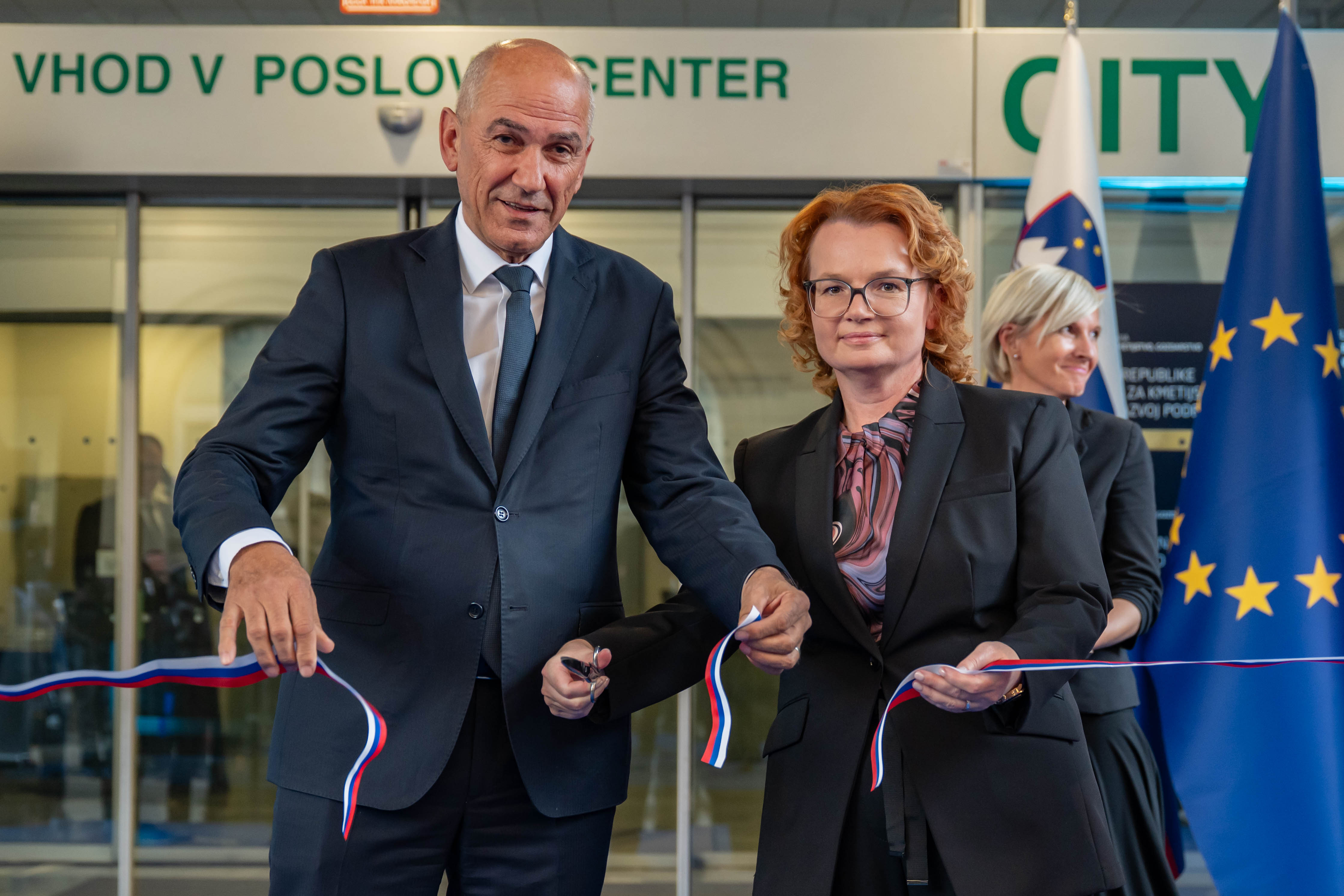 sedež Ministrstva za lokalno samoupravo, kohezijo in regionalni razvoj v Mariboru.