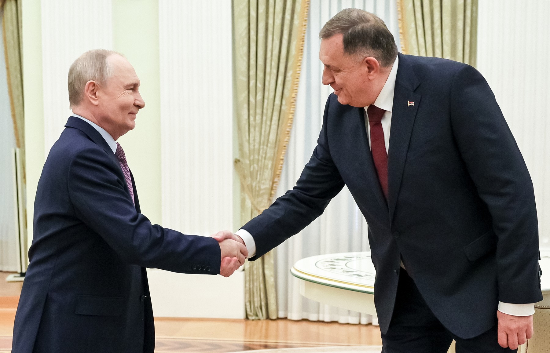 Dodik v Srbiji