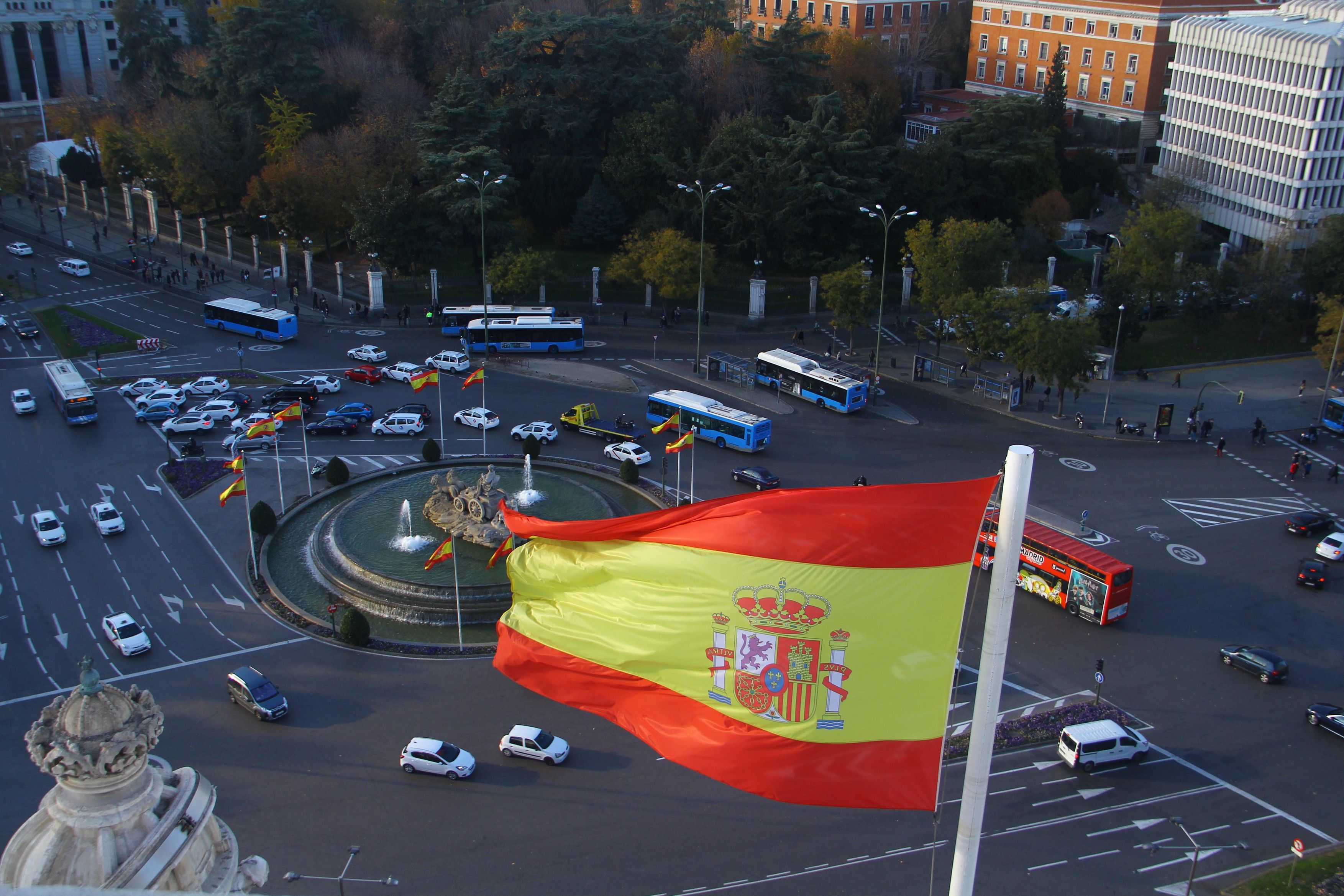 španija