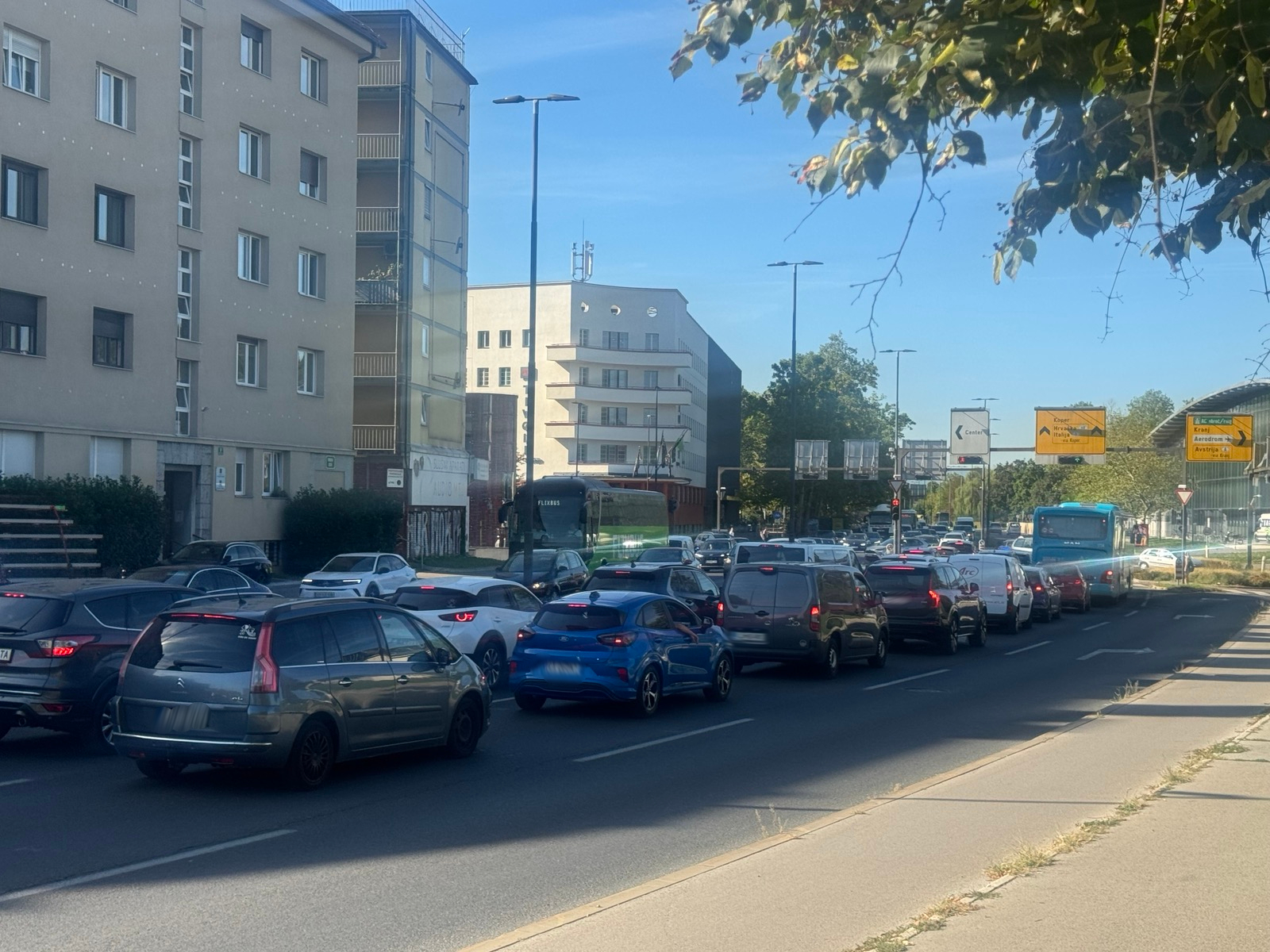 Jutranja gneča v Ljubljani