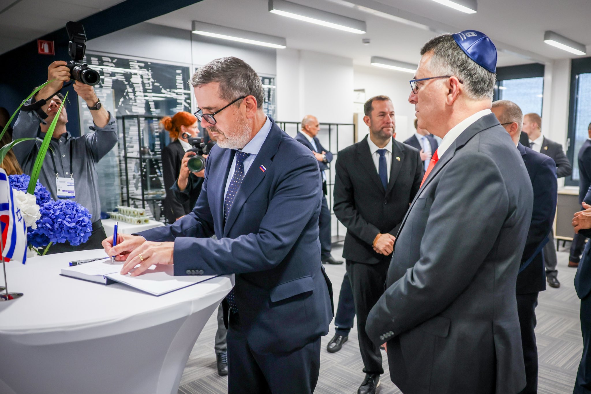 Gideon Sar in Tone Kajzer