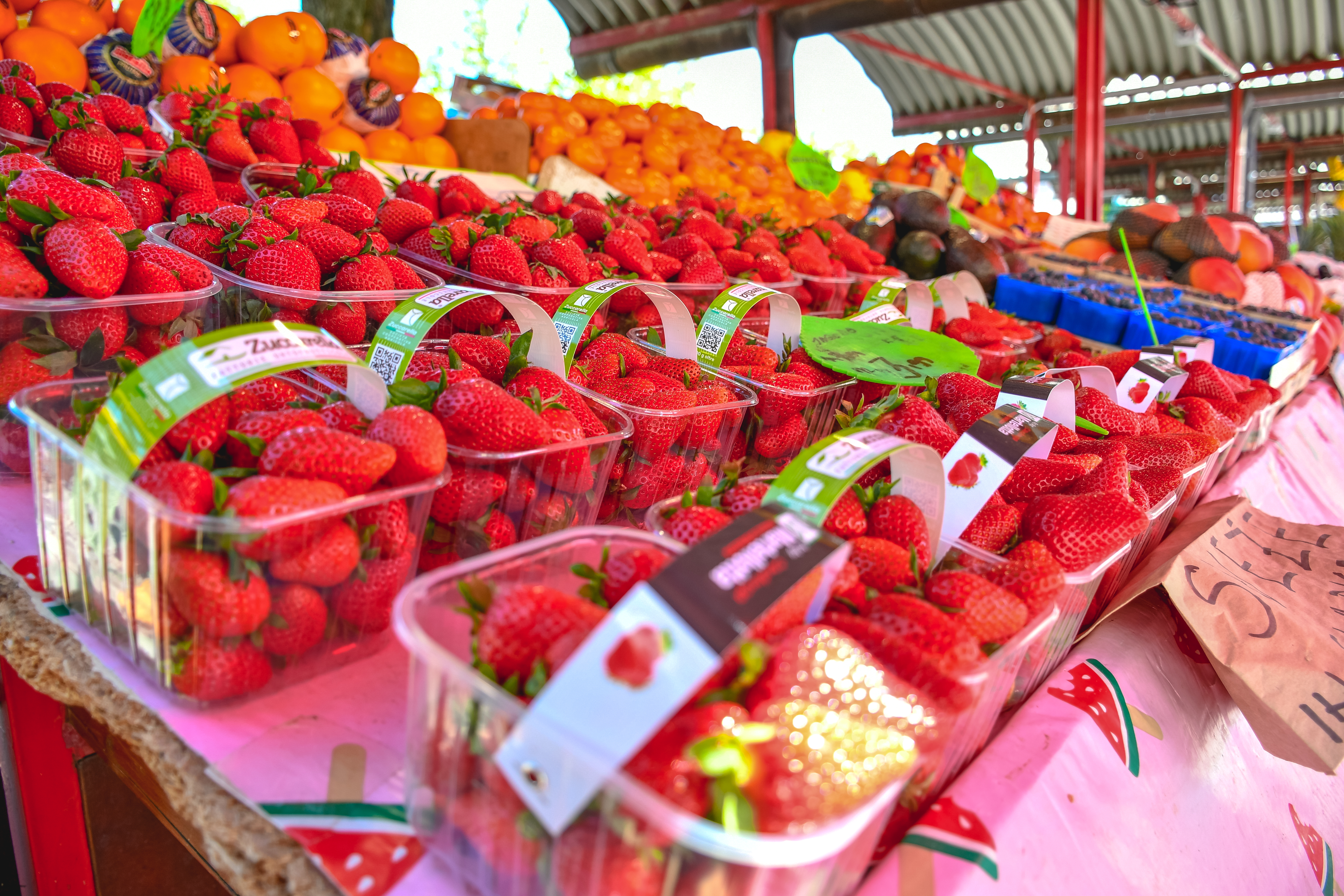 Tržnica, sadje, jagode