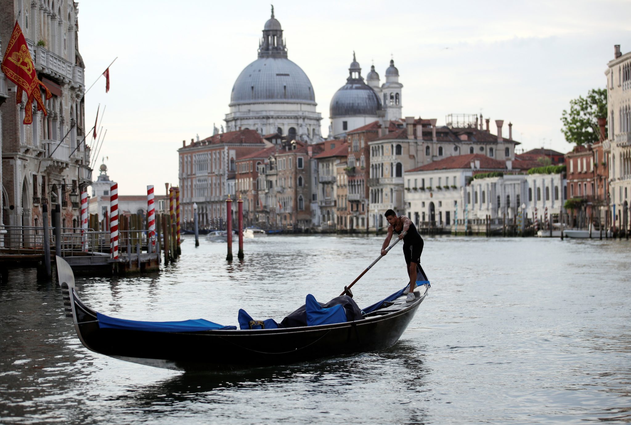 Почему венеция на воде. Гранд-канал. Венеция. Венеция и ее Лагуна ЮНЕСКО. Венеция Италия всемирное наследие. Венеция Будапешт.