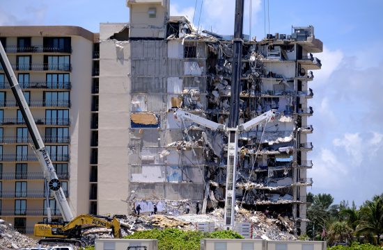 Miami porušena stanovanjska stavba