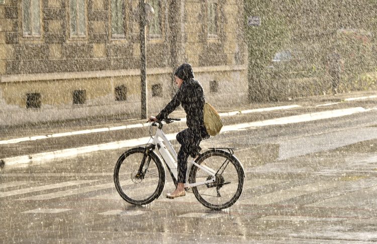Dež na kolesu