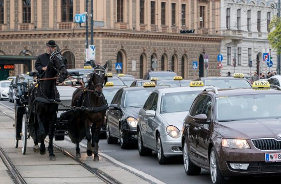 Taksiji na Dunaju