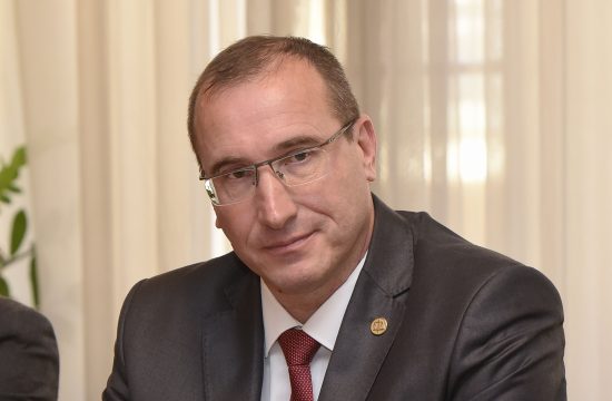 Vlada dala pozitivno mnenje h kandidaturi Draga Škete za generalnega državnega tožilca