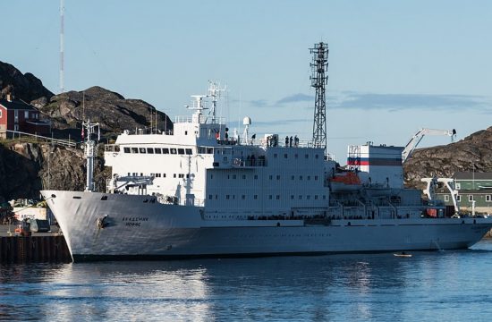 Danske oblasti pridržale rusko raziskovalno ladjo