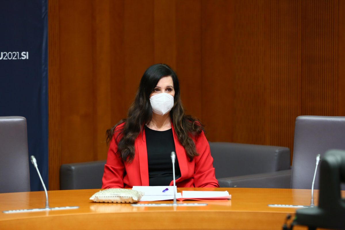 Poslanca Janja Sluga in Jurij Lep namesto v Zorčičevo stranko k Robertu ...