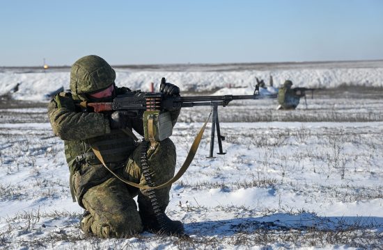 Ruski vojaki ob ukrajinski meji