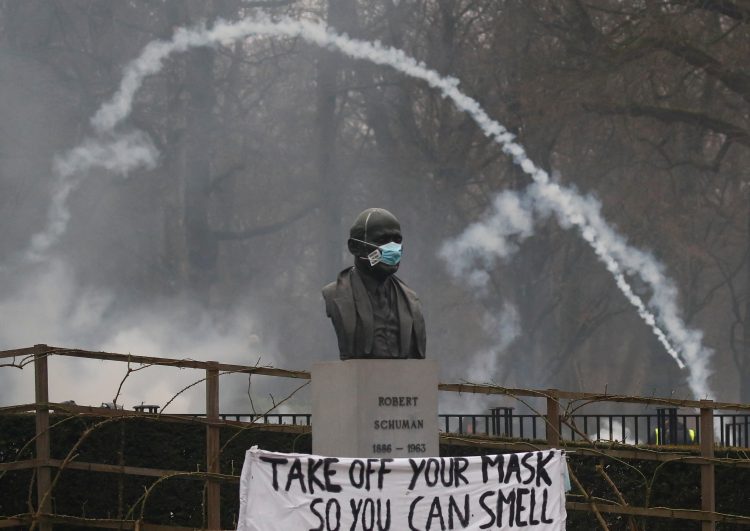 Protest proti ukrepom v Bruslju