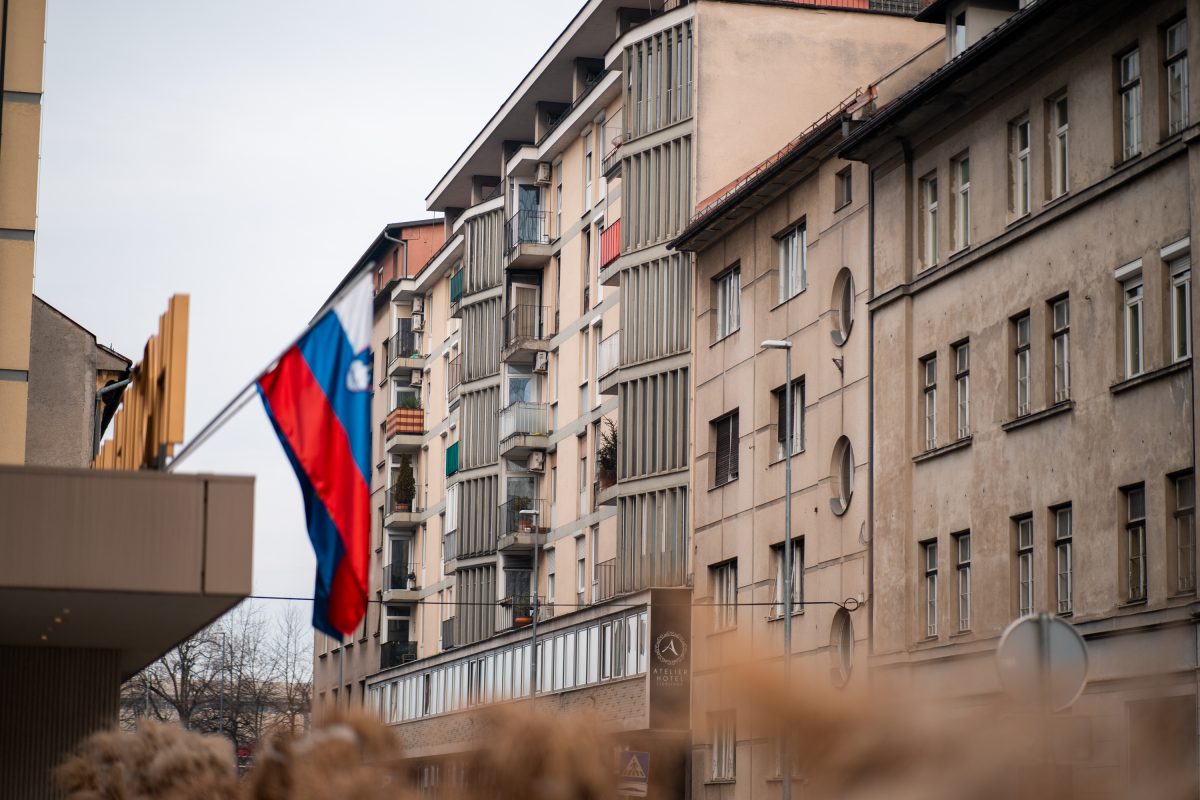 Država bi stanovanja gradila, a kako bi jih financirala?