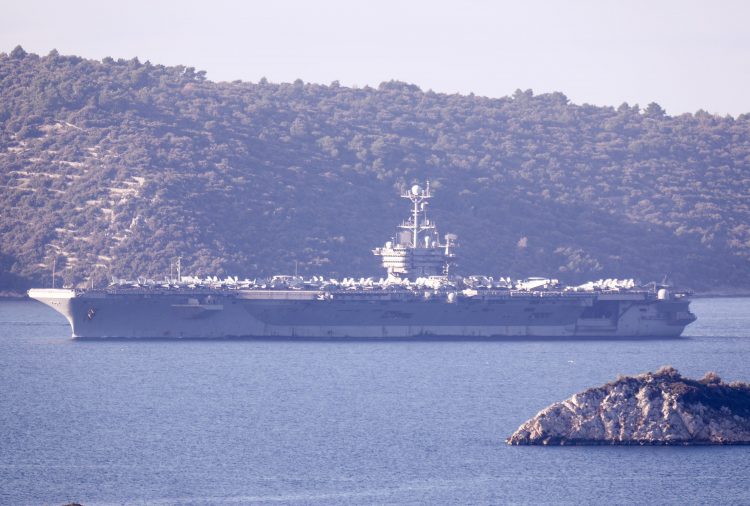 Letalonosilka USS Harry S. Truman v Splitu