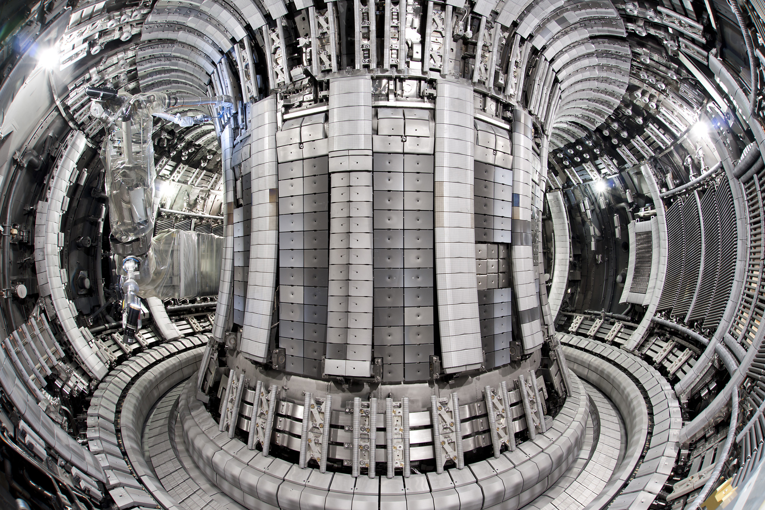 Fuzijski reaktor JET, tokamak