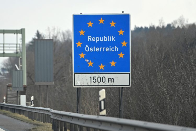 Avstrijska meja