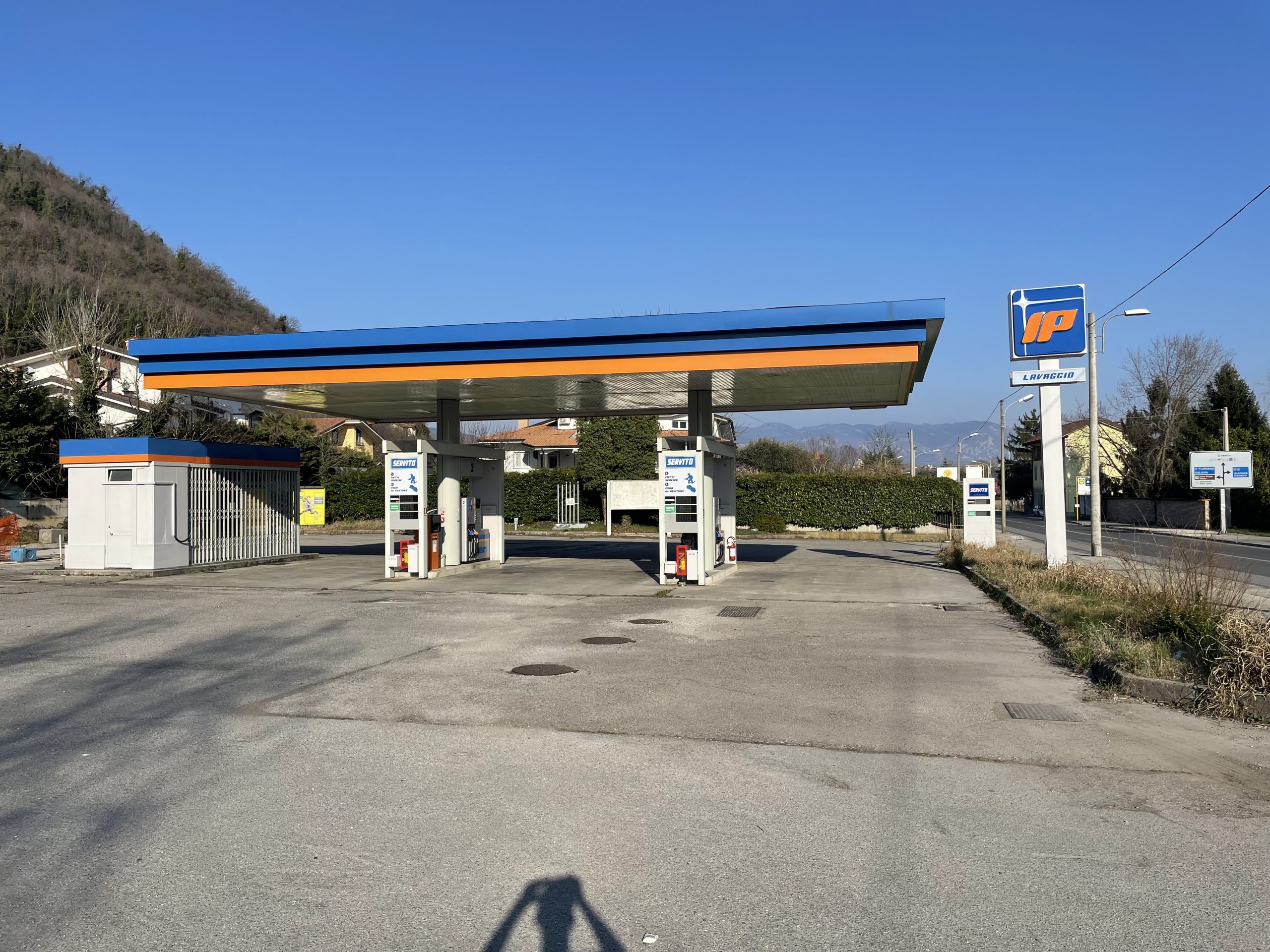 bencinska črpalka, Italija