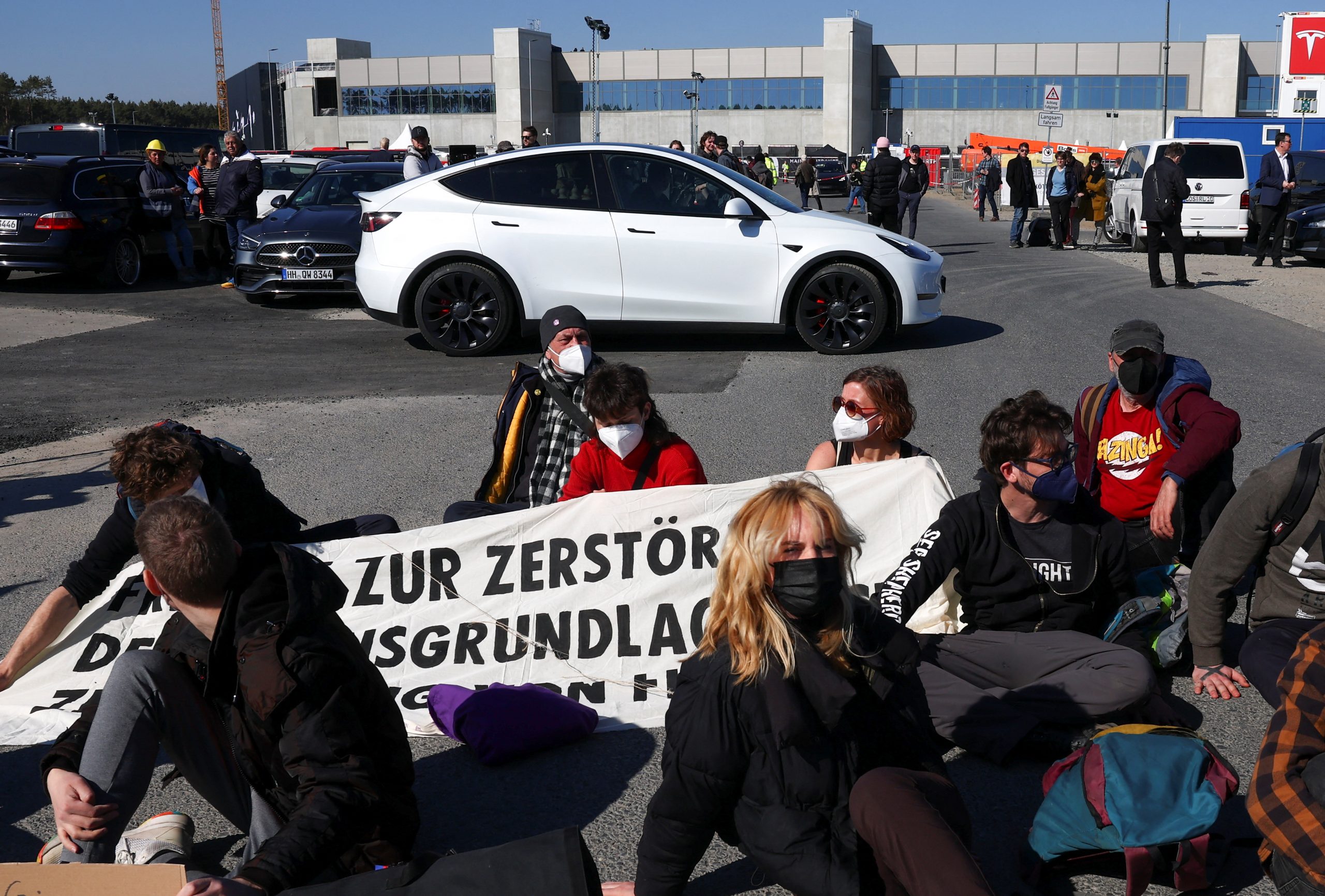 Tesla, Nemčija, protest