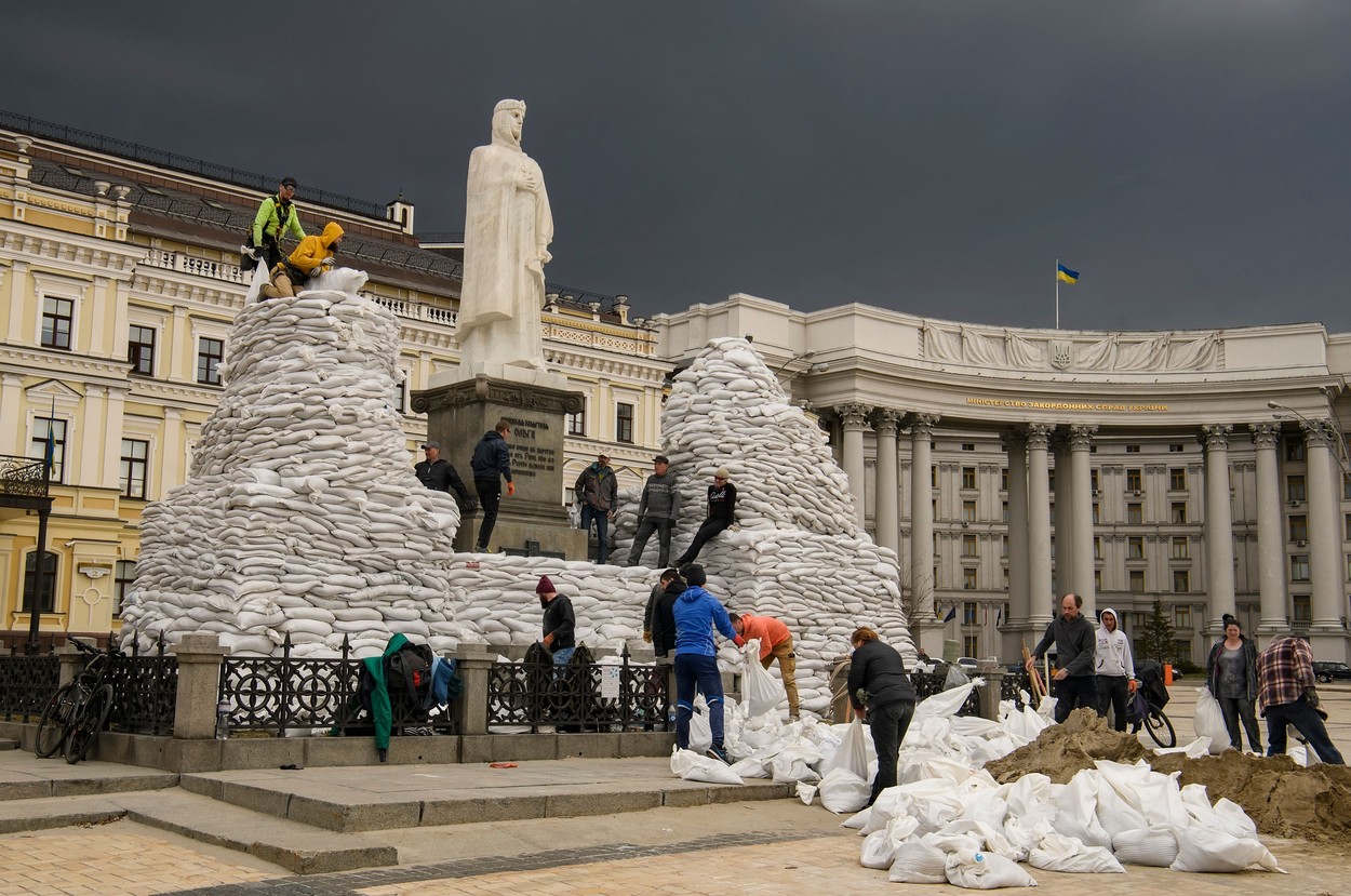 Zaščita kipa v Kijevu