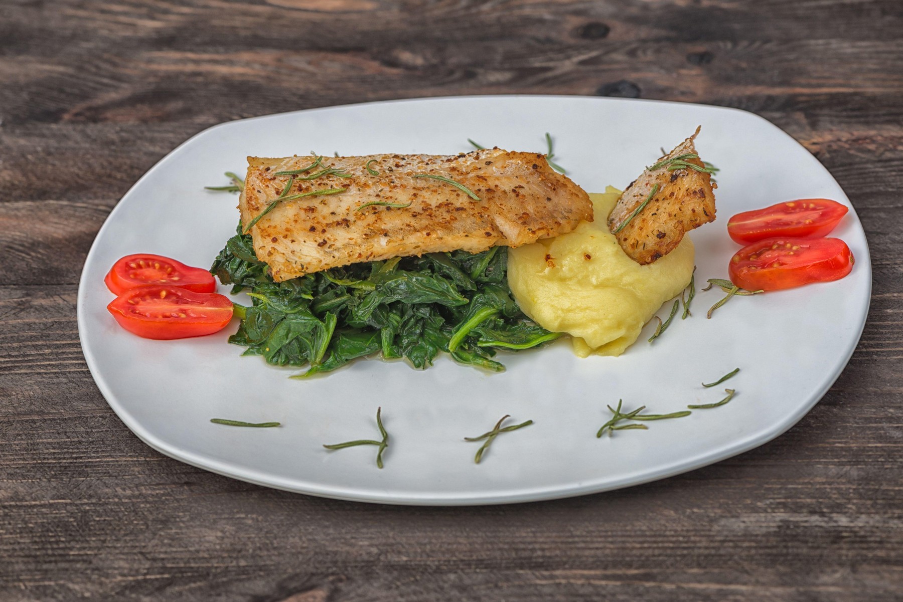 Recept: oslič s špinačo, sezamovo pasto in krompirjem - N1