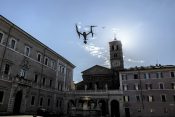 dron, turisti, Italija