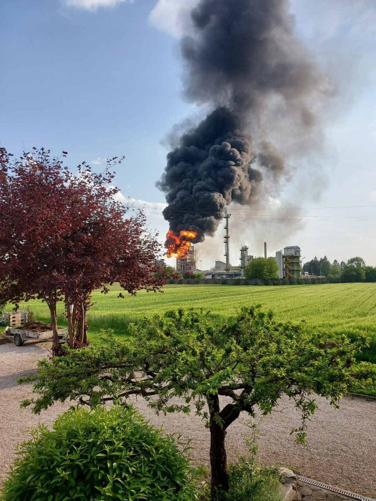 Požar v tovarni Belinka