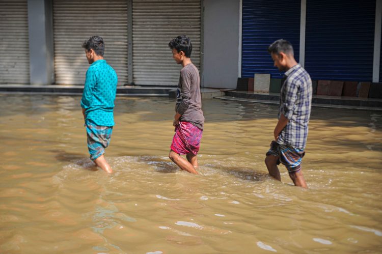 Poplave v Indiji in Bangladešu