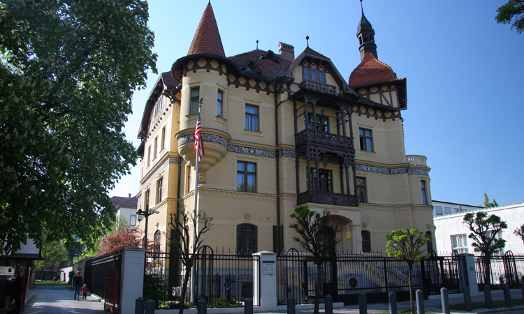 Ameriška ambasada