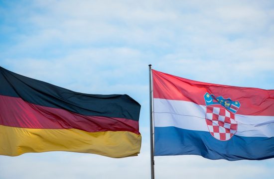 Nemška in hrvaška zastava